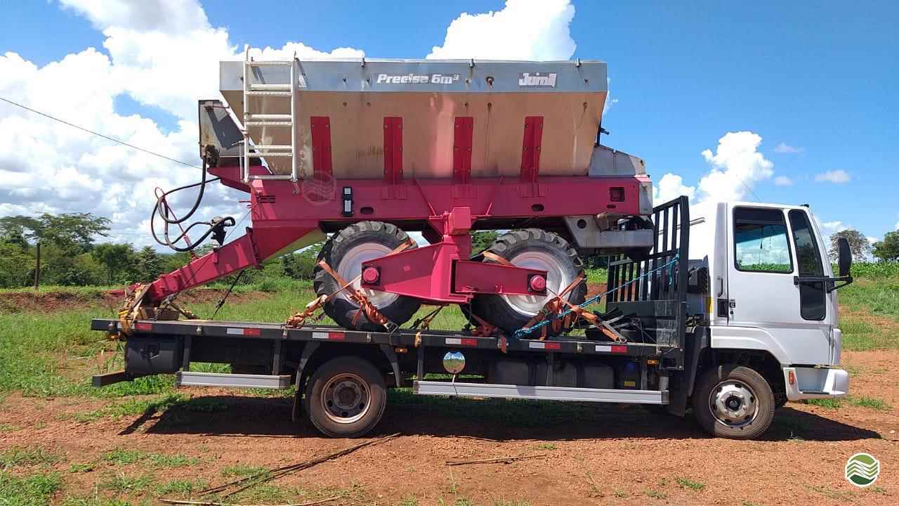 IMPLEMENTOS AGRICOLAS DISTRIBUIDOR DISTRIBUIDOR 6.0 metros Marcão Tratores UBERABA MINAS GERAIS MG